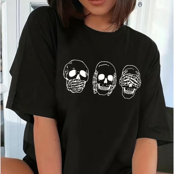 Skull T-shirt - Picture 1 of 3